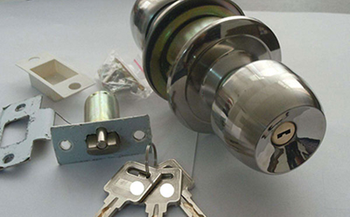 新龙24小时上门开锁公司