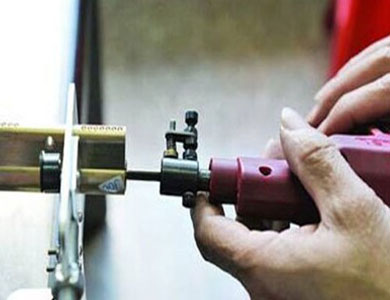 新龙24小时上门开锁公司