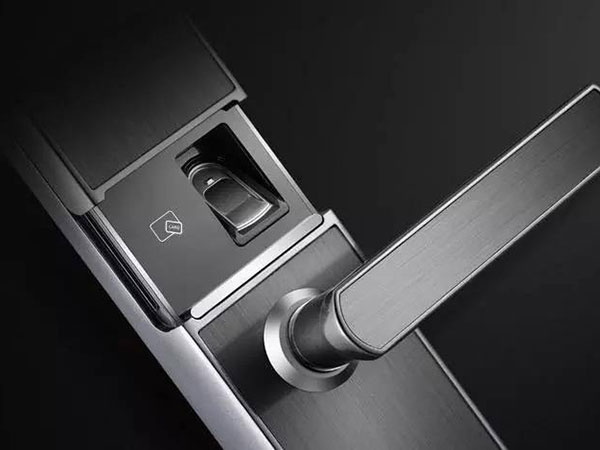 新龙24小时上门开锁公司